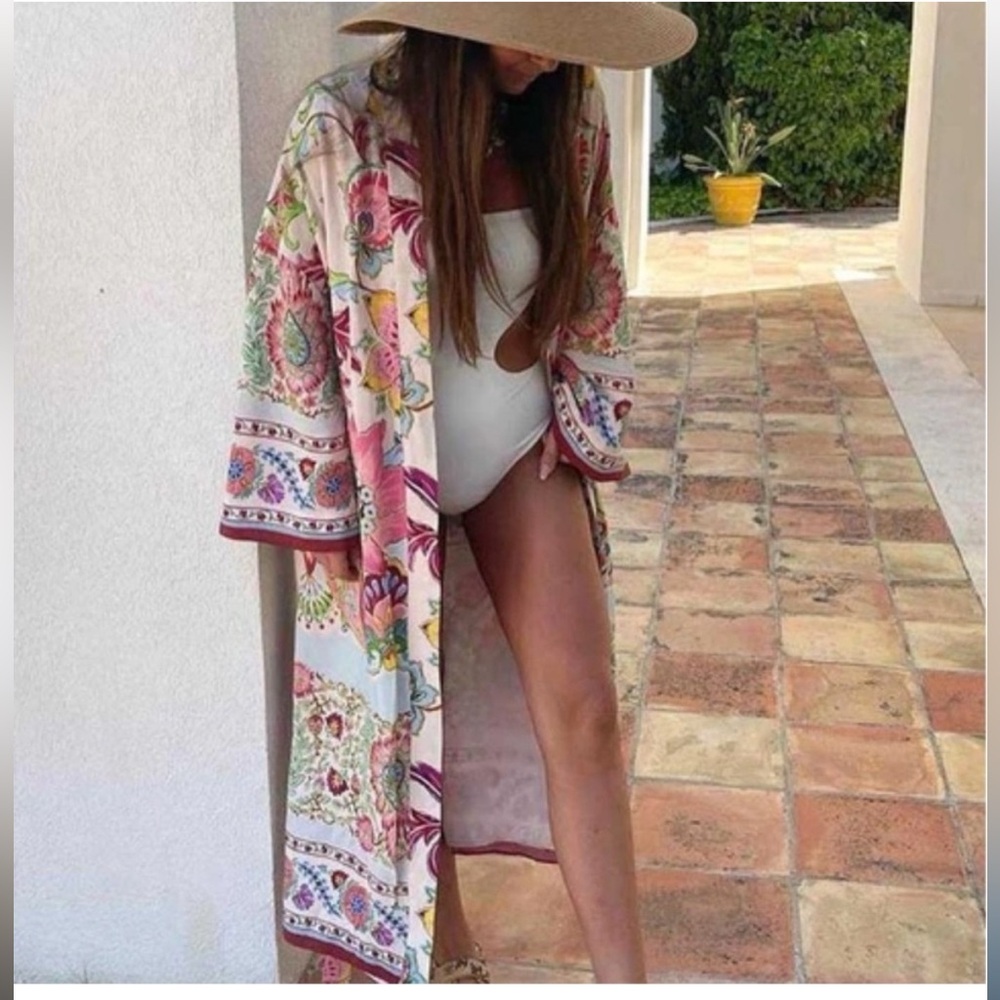 NWT Zara Printed Kimono with Belt Size XS